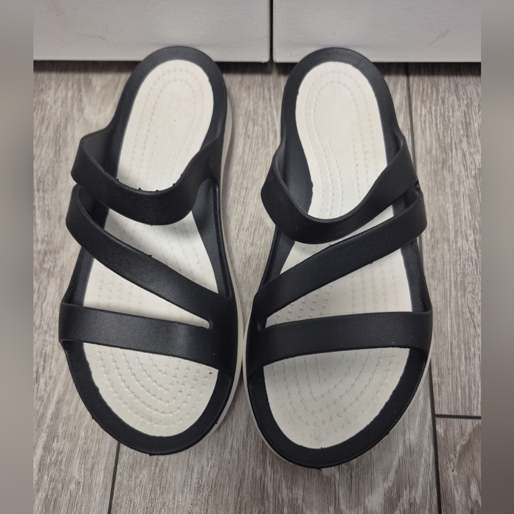 NWOT Time & Tru Women’s Black Strap Swift Water Comfort Slide Sandals. Size 9